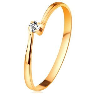 Briliantový prsten ze žlutého 14K zlata - diamant v kotlíku mezi zúženými rameny - Velikost: 61