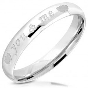 Lesklý prsten z oceli 316L - nápis "you & me", dvojice symetrických srdíček, 3,5 mm L08.03