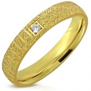 Blýskavý ocelový prsten zlaté barvy - pískovaný povrch, zářezy, zirkon, 4 mm L8.04