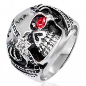 Mohutný prsten z oceli - lebka bojovníka s červeným zirkonem, patina E5.6
