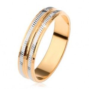 Prsten ve zlaté a stříbrné barvě, rýhované pruhy a zaoblený středový pás AC10.18