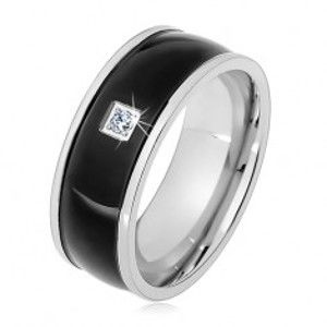 Ocelový prsten stříbrné barvy, černý vypouklý pás s čirým zirkonem K07.20