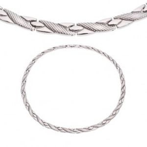 Ocelový náhrdelník, šikmé linie s hadím vzorem, stříbrný odstín, magnety Z47.15