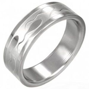 Ocelový prsten – lesklý povrch, vyryté motivy pulců J2.17