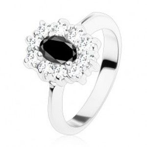 Prsten stříbrné barvy, černý oválný zirkon lemovaný kulatými čirými zirkonky R48.23