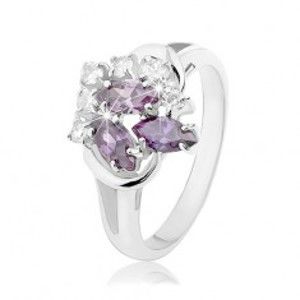 Prsten stříbrné barvy, rozdvojená ramena, fialová zrnka, čiré kulaté zirkonky R33.20