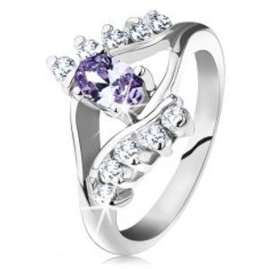 Prsten ve stříbrné barvě, světle fialový oválný zirkon, čiré zirkonové linie G12.24