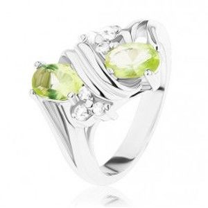 Prsten ve stříbrném odstínu, lesklá dvojitá spirála, světle zelené a čiré zirkony R28.21