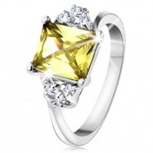 Prsten ve stříbrném odstínu, obdélníkový zirkon ve žlutozelené barvě AC15.08