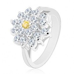 Prsten ve stříbrném odstínu, velký zirkonový květ čiré barvy, žlutý střed R30.14
