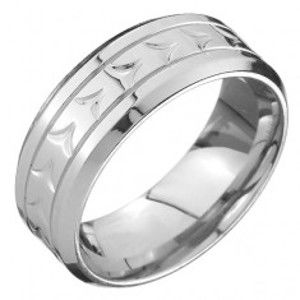 Prsten z oceli - obroučka, V zářezy uprostřed a dvě linie rýh C26.8