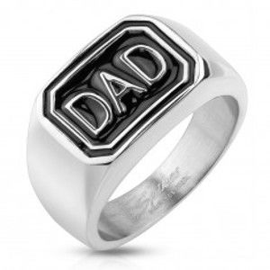 Prsten z oceli 316L stříbrné barvy, černý obdélník s nápisem DAD AB05.10
