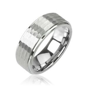 Prsten z wolframu stříbrné barvy, broušený vzor, 8 mm - Velikost: 72