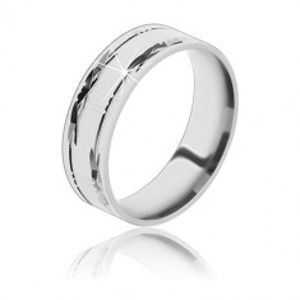 Stříbrný prsten 925 - lesklý povrch, zářezy ve tvaru křížků a linií C22.18