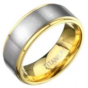 Titanový prsten ve zlaté barvě s matným stříbrným pásem C23.13