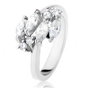 Třpytivý prsten stříbrné barvy, čiré zrnkovité a kulaté zirkonky R31.12